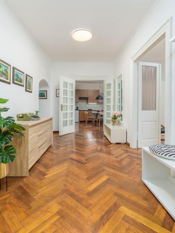 Apartment Melanie Пула Екстериор снимка