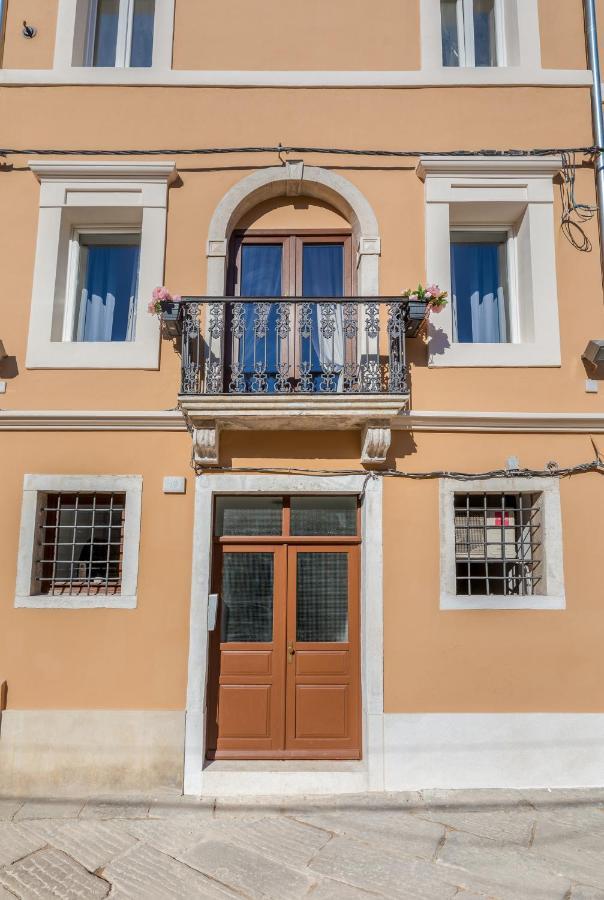 Apartment Melanie Пула Екстериор снимка